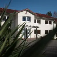 Haus Hotel Inter，位于布克斯泰胡德的酒店