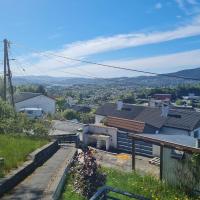 Beautiful Villa with amazing view in Bergen.，位于卑尔根Nesttun的酒店