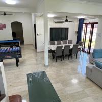 PH Homestay Bungalow House at PJ Fully Equipped，位于八打灵再也Ara Damansara的酒店