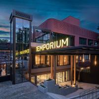 The Emporium Plovdiv - MGALLERY Best Luxury Modern Hotel 2023，位于普罗夫迪夫Plovdiv Center的酒店