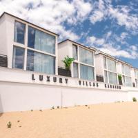 Luxury Villas Kabakum，位于金沙Cabacum Beach的酒店