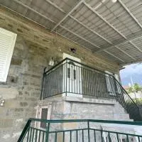 Villa Lochia - Mikrospilia House，位于Mikrospiliá的酒店