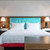 Hampton Inn & Suites Howell，位于Howell的酒店