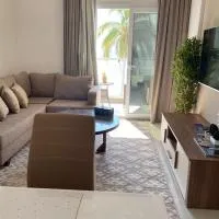 Lovely Beach Apartment，位于塞拉莱的酒店