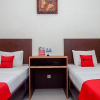 RedDoorz Syariah At Namira Hotel，位于日惹Sinduadi的酒店
