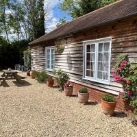 The Old Estate Office - Enchanting, Stylish Garden Cottage, Peaceful & Quiet
