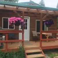 Whispering Woods AK Cabins，位于Kasilof的酒店