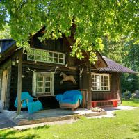 Puise saunahouse and outdoor kitchen at Matsalu Nature Park，位于Puise的酒店