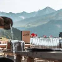 Alpenblick Bergrestaurant & Hotel，位于阿罗萨的酒店