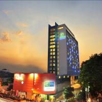 泗水中心智选假日酒店，位于泗水Sawahan的酒店
