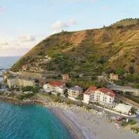 Hotel Ristorante Mareblu，位于阿曼泰阿的酒店