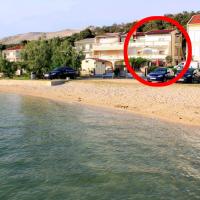 Apartments by the sea Pag - 6448，位于帕格的酒店