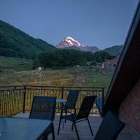 Hotel GENI Kazbegi，位于卡兹贝吉的酒店