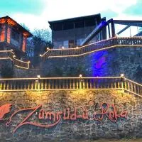 Zümrüdüanka Otel，位于里泽的酒店