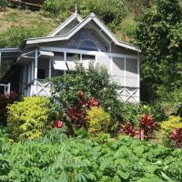 Gingerbread Cottage and Studio Fiji，位于萨武萨武Savusavu Airport - SVU附近的酒店