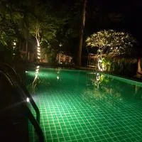 Green Wood Park Cottage Samui, Bangrak Beach，位于Ban Nai Na的酒店