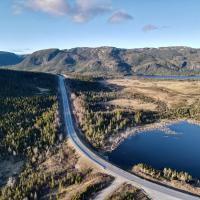 Bonne Bay Cottages，位于Bonne Bay Pond鹿湖地区机场 - YDF附近的酒店