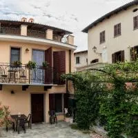 IL CORTILETTO 2 - Verduno，位于Verduno的酒店