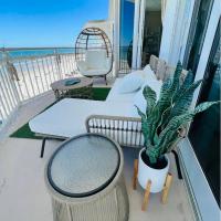 Beach Oasis 704 Lovely Daytona ocean front for 5 sleeps up to 12，位于代托纳海滩Daytona Beach Shores的酒店