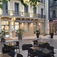 SQUARE HOTEL，位于尼姆的酒店