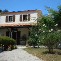 La Madriguera Accommodation，位于Gardes-le-Pontaroux的酒店