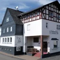 Landgasthof Steuber - Hotel garni，位于Bromskirchen的酒店