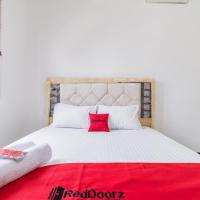 RedDoorz near Terminal Bubulak Bogor，位于茂物Bogor Barat的酒店