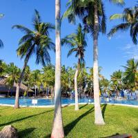 PrideInn Flamingo Beach Resort & Spa Mombasa，位于蒙巴萨的酒店