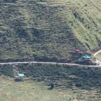 Dhauladhar Woodhouse，位于Malotha的酒店