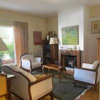 Traditional And Spacious Apartment In Neo Psychiko，位于雅典Neo Psychiko的酒店