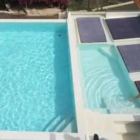 ThalaSEA Apartments，位于克拉尼的酒店