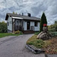 Villa Silve, yhden makuuhuoneen omakotitalo.，位于Lohja的酒店