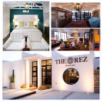 雷兹旅馆，位于鲸湾港的酒店