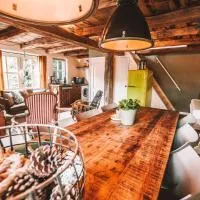CRASH'NSTAY - 't Silo Huis，位于Sprang的酒店