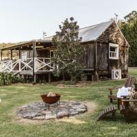 Picturesque Barn located on the Shoalhaven River，位于诺拉海军航空基地 - NOA附近的酒店