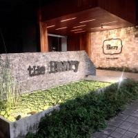 The Henry Hotel Roost Bacolod，位于巴科洛德的酒店