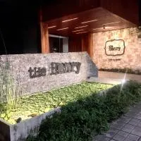 The Henry Hotel Roost Bacolod，位于巴科洛德的酒店