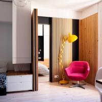 Modern appartment in the heart of Cap d'Antibes，位于昂蒂布的酒店
