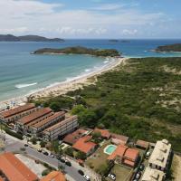 Flat frente mar na Praia do Pero com piscina，位于卡波布里奥的酒店