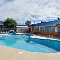 The Classic Desert Aire Hotel，位于阿拉莫戈多的酒店