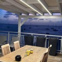 Walee Beach Penthouse by the sea, 2 bedrooms, pool，位于圣马丁岛Grand Case Esperance Airport - SFG附近的酒店