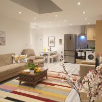 New - Spacious London 1 bedroom king bed apartment in quiet street near parks 1072gar，位于伦敦普特尼的酒店