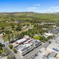The Tanunda Club Guest Suites，位于塔南达的酒店