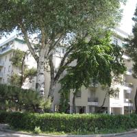 Appartamento Due Stelle，位于格拉多Grado Pineta的酒店