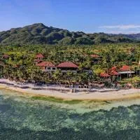 Island View Beachfront Resort，位于安达的酒店