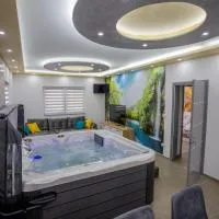 Lux Apartment jacuzzi - Mermer Brkić，位于Dobrnja的酒店