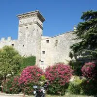 Torre Sangiovanni Albergo e Ristorante da Rosary，位于托迪的酒店