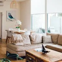 Exclusive Anglesea River Beach Apartment，位于安吉西的酒店