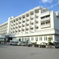 Hotel Hillview Islamabad，位于伊斯兰堡F-7区的酒店