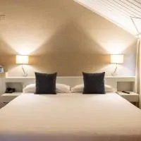 Hotel Xalet del Golf，位于普奇塞达的酒店